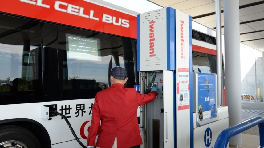 Pour la première fois, un bus à pile à combustible mis en service l'aéroport du Kansai 2.png