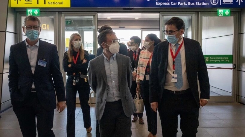 Présentation aux autorités chiliennes du nouveau terminal international ultramoderne de Santiago.jpeg