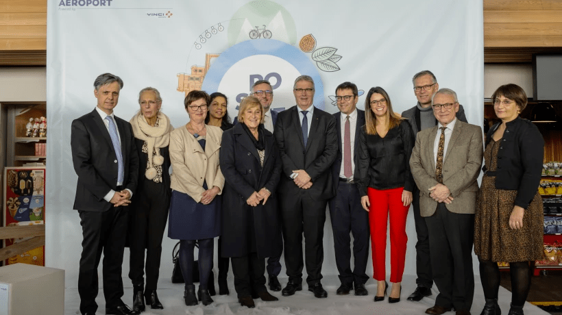 VINCI Airports célèbre les 15 ans de la concession des aéroports Grenoble Alpes Isère et Chambéry Savoie Mont Blanc
