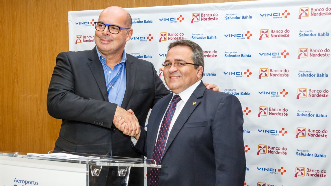 2018 - Signing of the financial deal.jpg