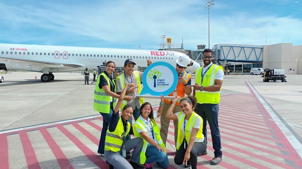 Teams celebrating ACA 3 in Dominican Republic, VINCI Airports.jpg