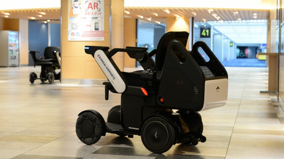 WHILL, Services de conduite automatique