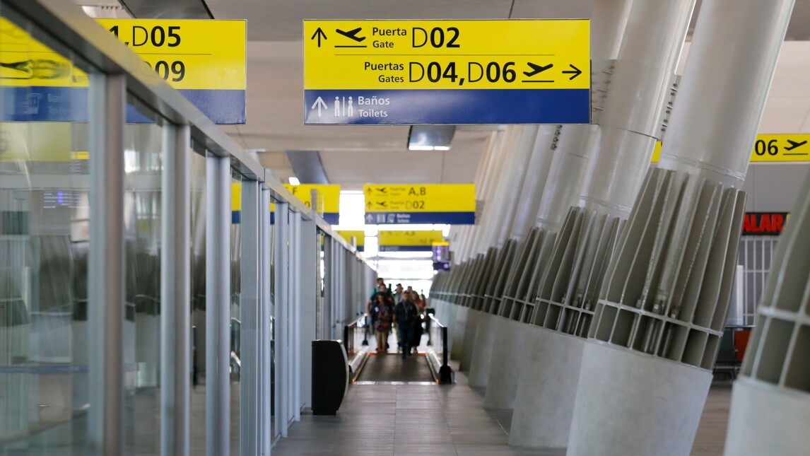 SantiagoAirport