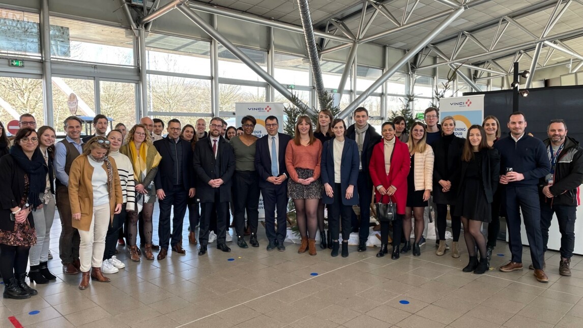 Teams of Chambéry airport, VINCI Airports.JPG