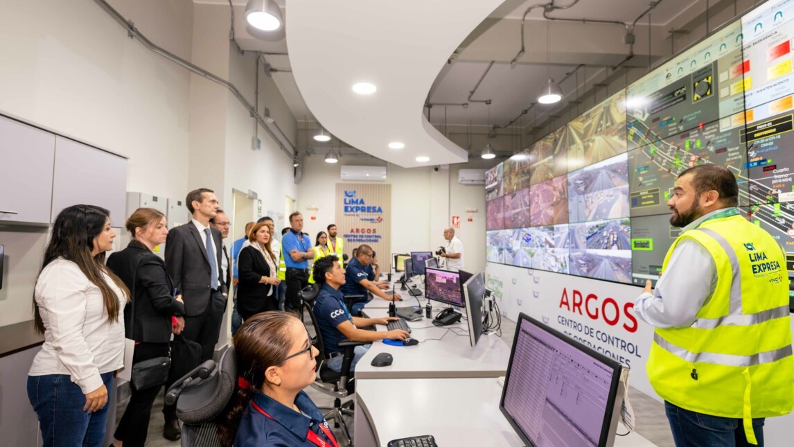 Authorities visit to CCO LIMA EXPRESA VINCI Highways.jpg.jpg