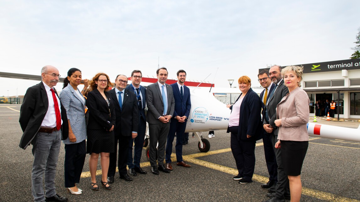 Avion 100% électrique - Aéroport Lyon -Bron.png
