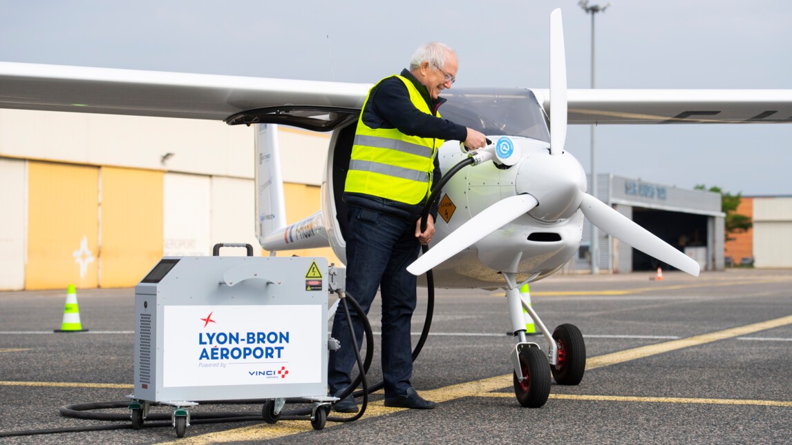 Avion 100% électrique -Aéroport Lyon-Bron.png