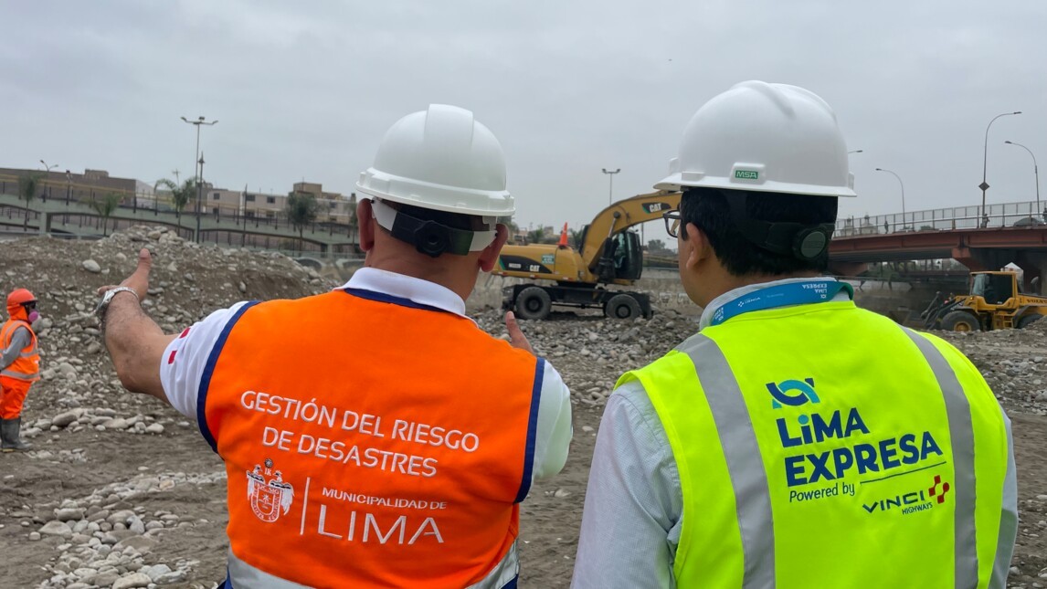 VINCI Highways - Lima Expresa and the municipality of Lima - Maintenance work - Rímac riverbed