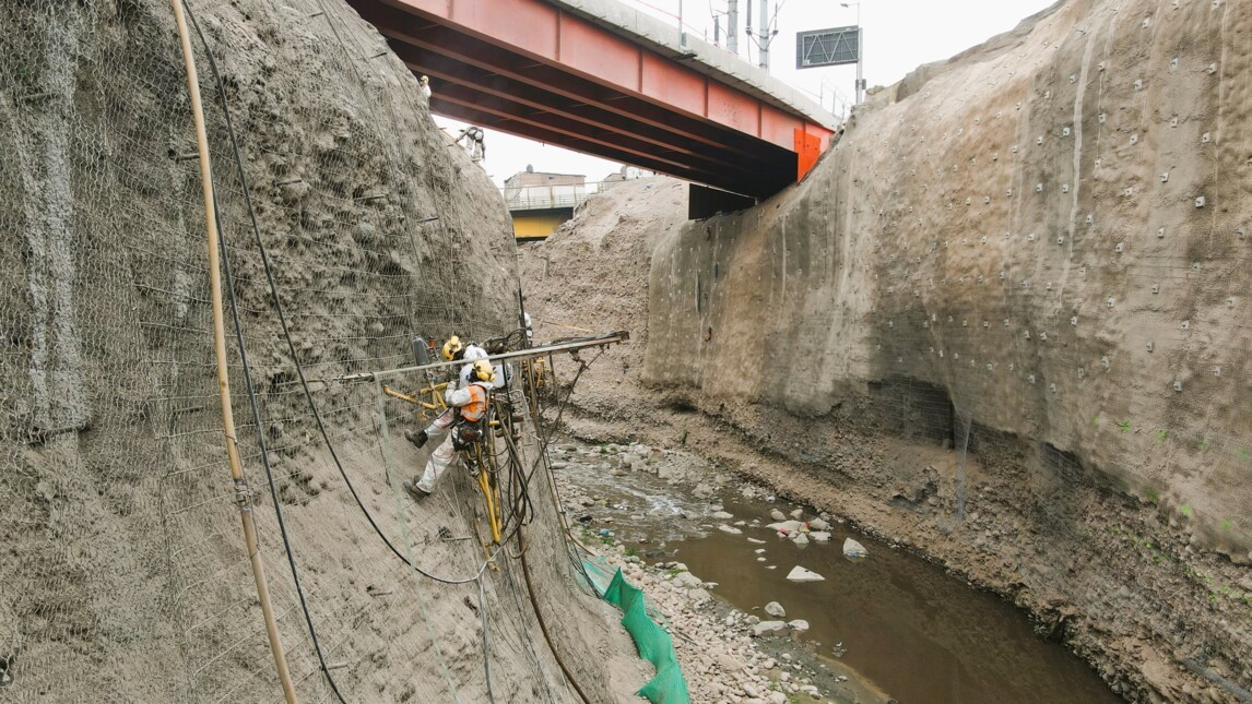 VINCI Highways_Lima Expresa_ reinforcement Zarumilla embankment.JPG