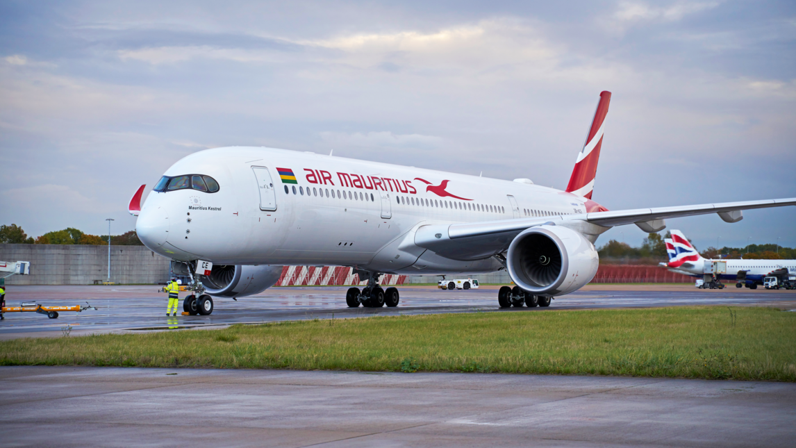 1. Air Mauritius inaugural departure and one of London Gatwick's 51 long haul routes.png