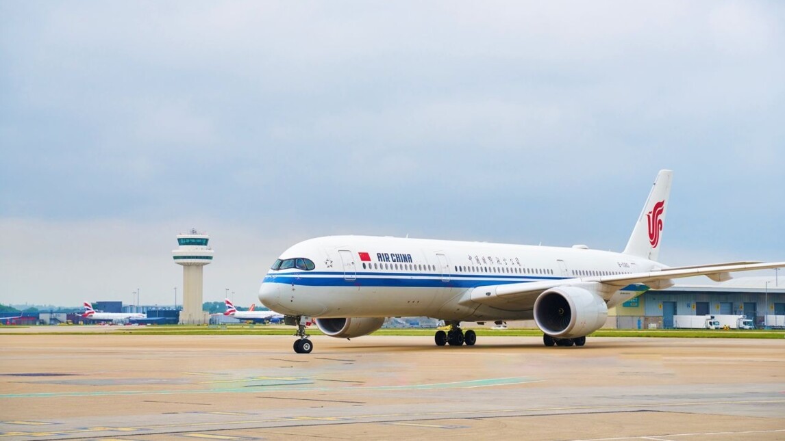 AirChina_LondonGatwick_VINCIAirports.jpg