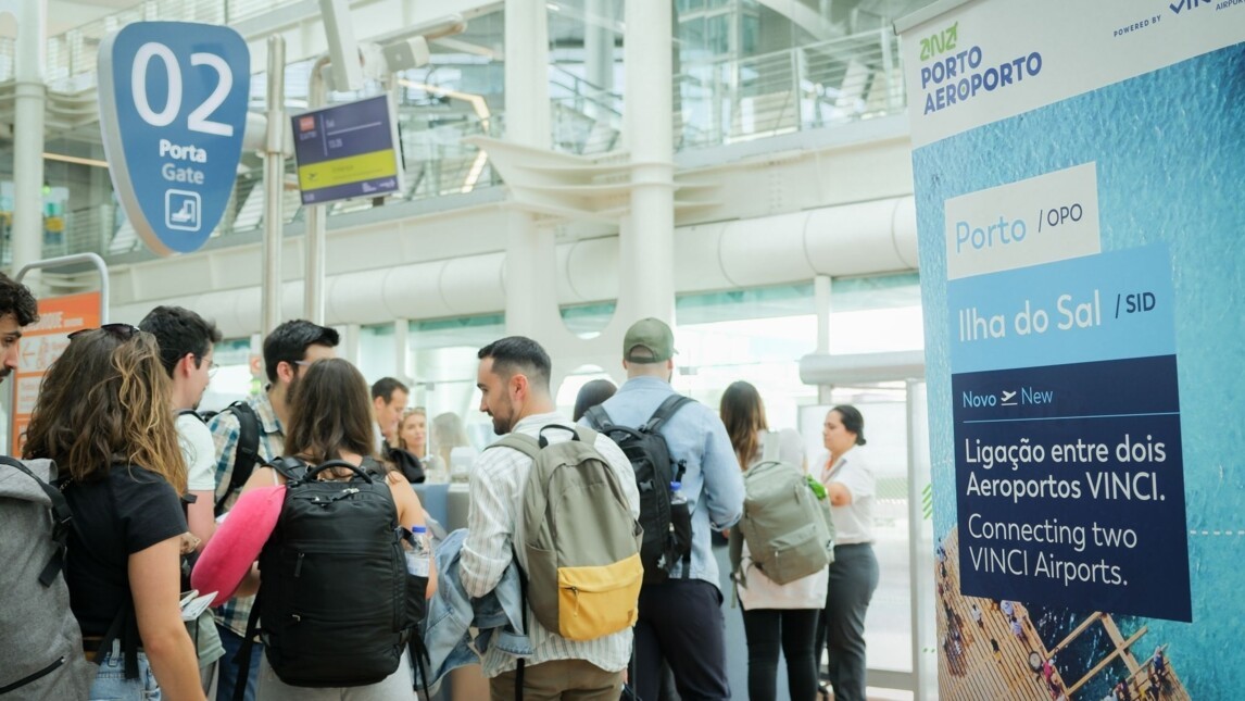 New route celebration between Sal and Porto airports_VINCI Airports_November 2024 2.jpg