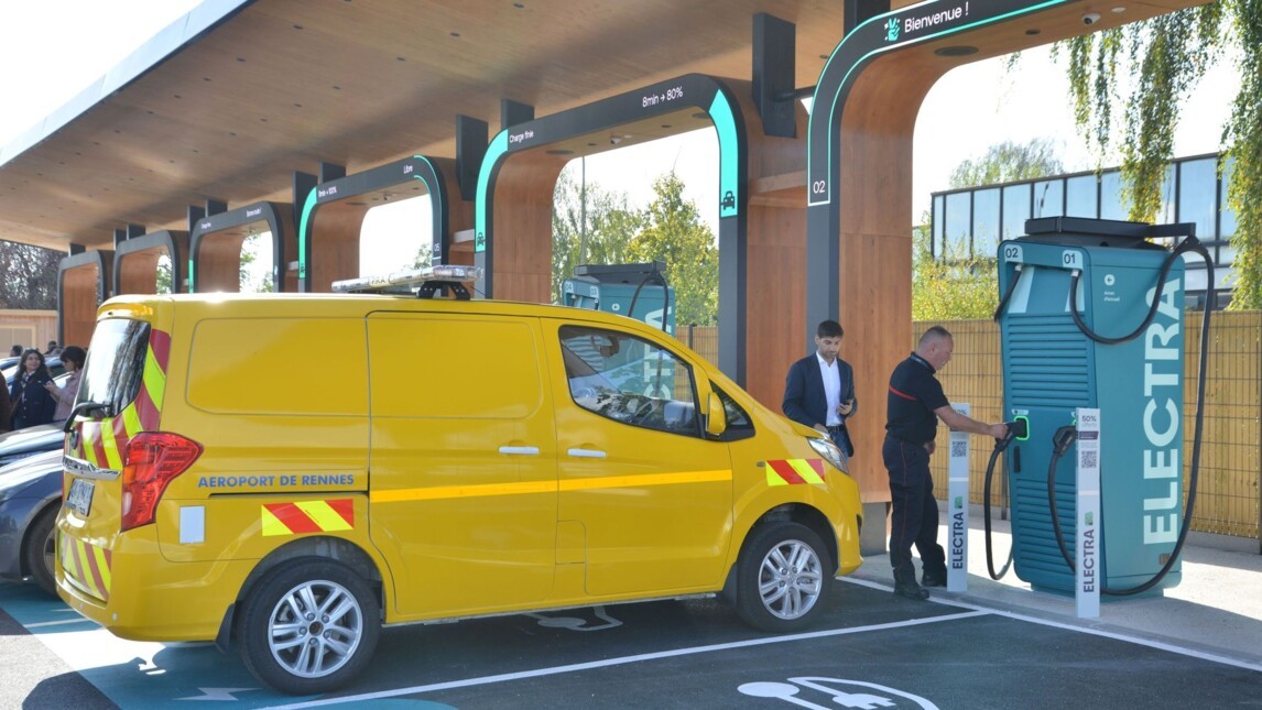 Station de recharge ultra-rapide_Rennes Bretagne_VINCI Airports_France