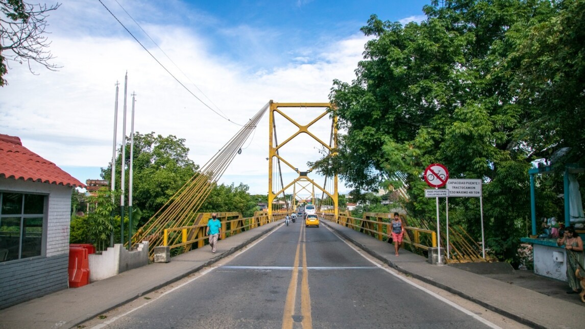 Puente Mariano Ospina Pérez.jpeg