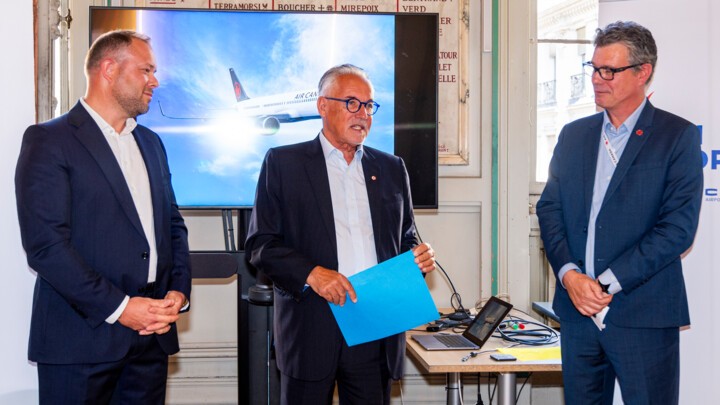 Célébration des 10 ans de la liaison Lyon-Montréal par Air Canada