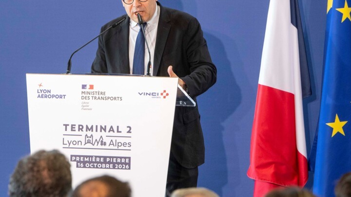 Nicolas Notebaert prend la parole pour la pose de la première pierre du Terminal 2