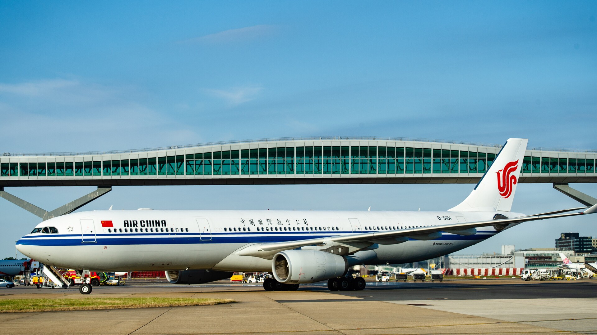 London Gatwick Airport welcomes return of Air China