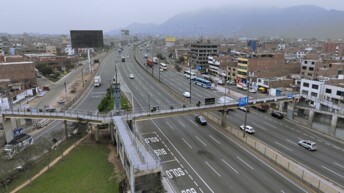 Lima Expresa culminó la renovación de puentes peatonales en la Vía de Evitamiento - Business Empresarial