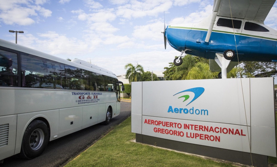panneau-aeroport-de-puerto-plata-republique-dominicaine-min-930x562.jpeg