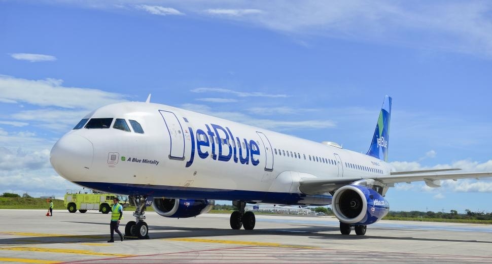 ict_llegada_vuelos_aa_y_jetblue_a_liberia_035.jpg