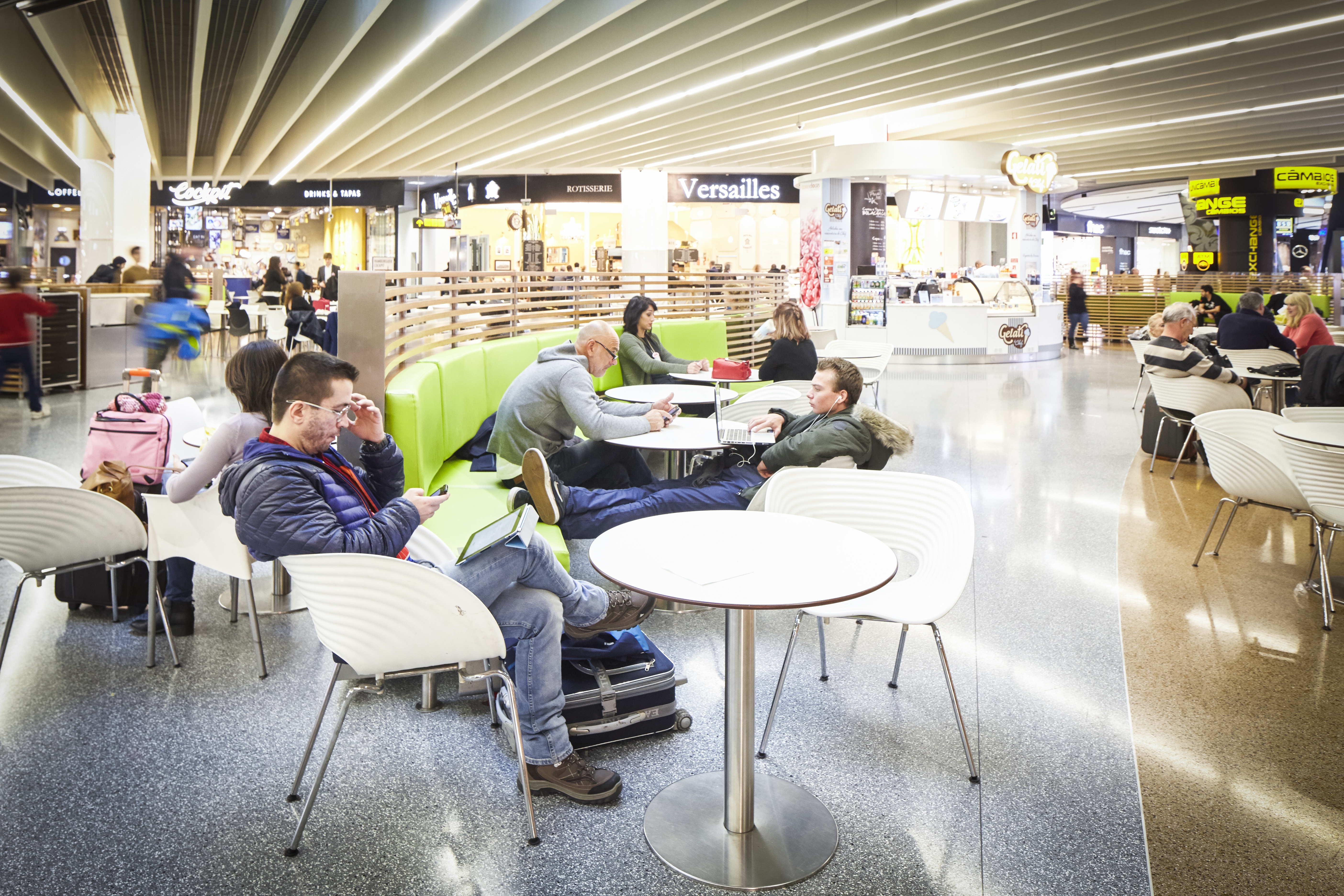 Passagers, Aéroport de Lisbonne, Portugal