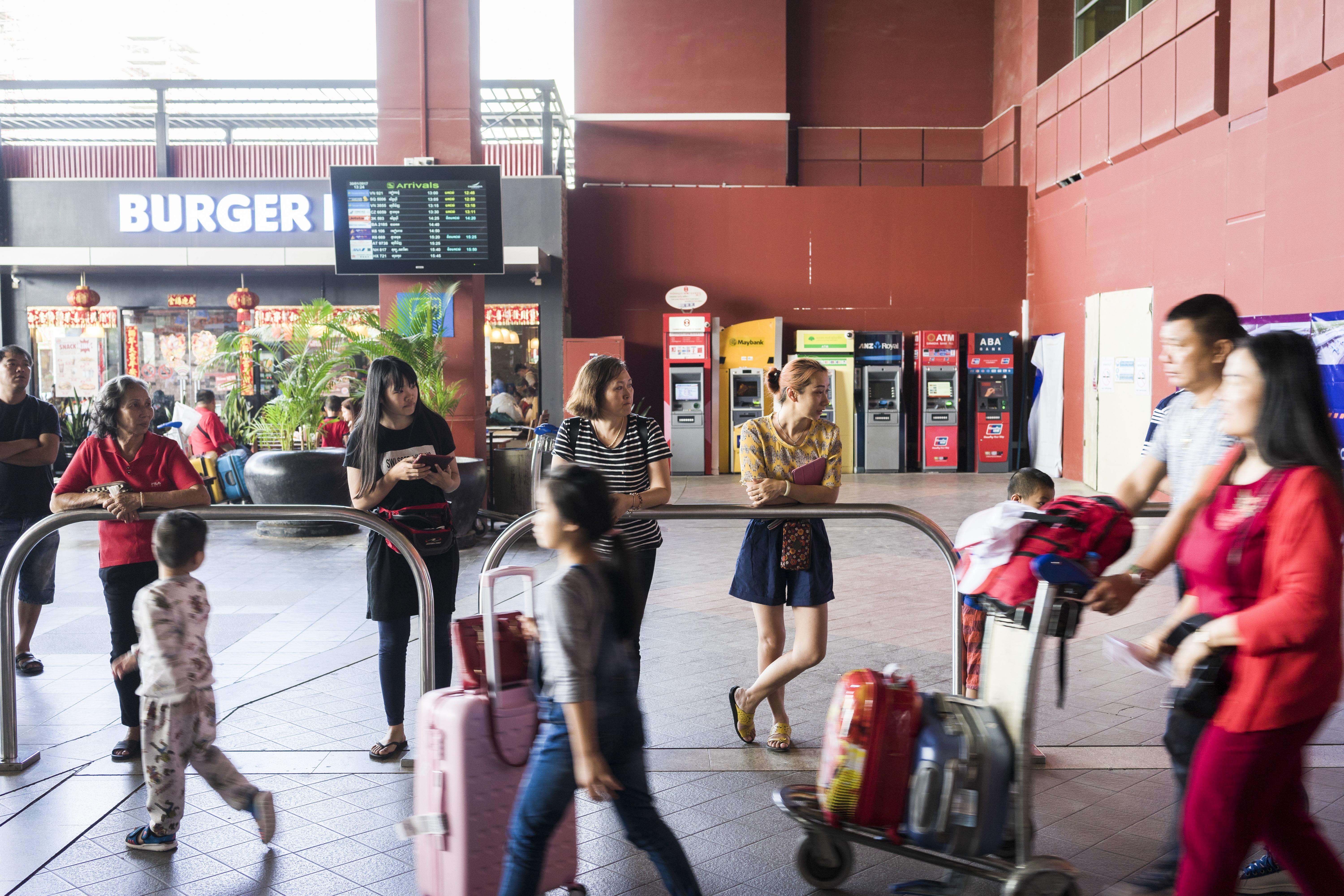 Passagers, aéroport de Phnom Penh, Cambodge