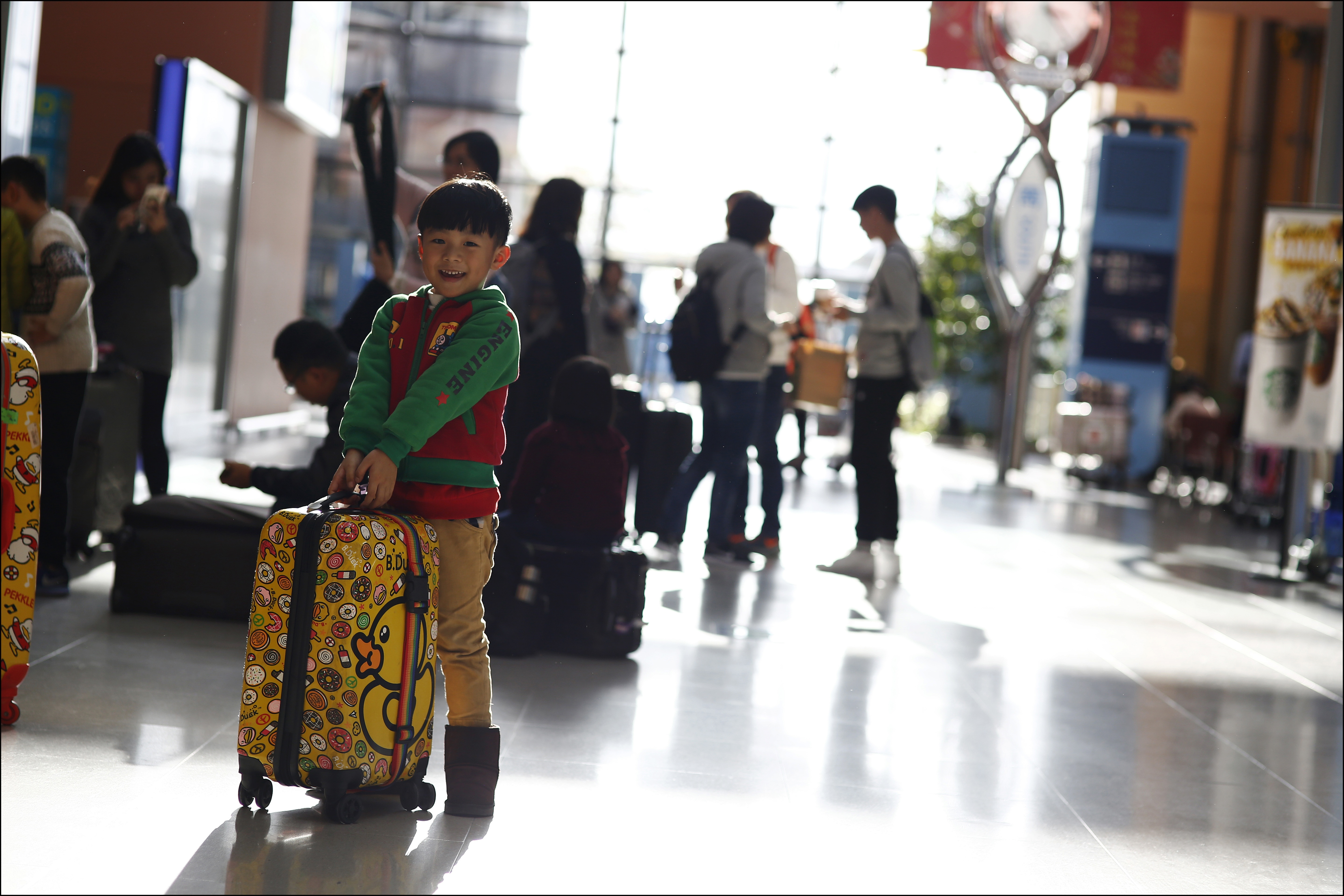 Enfant, Aéroport international du Kansai, Japon.jpg