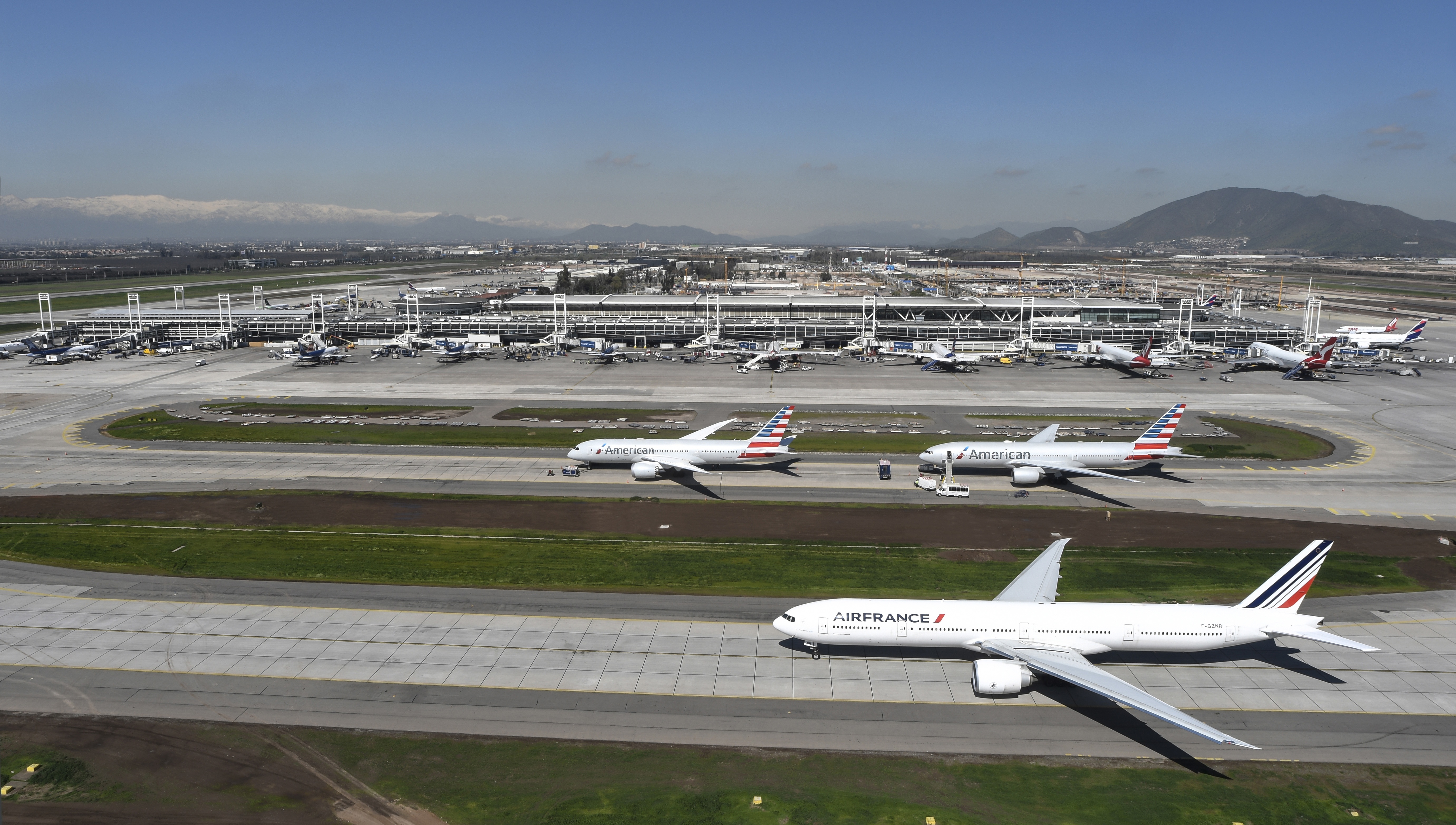 Avions sur piste, Aéroport de Santiago, Chili