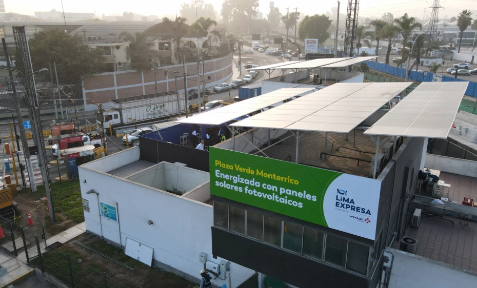 Solar panels on the Lima Expresa's offices, Peru, VINCI Highways.jpg