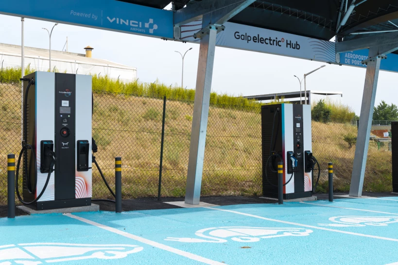 VINCI Airports and its partners create the largest ultra-fast charging hub in Portugal