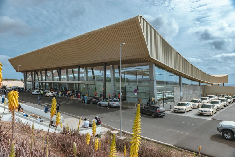Cape Verde and VINCI Airports sign a concession contract for seven airports across the country
