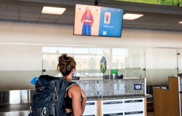 En première mondiale, VINCI Airports, World of Women et Code Green mettent en valeur l’art NFT dans un réseau mondial d’aéroports pour la Journée Internationale des Femmes.jpeg