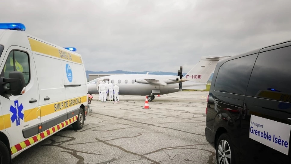 COVID-19 : le réseau français de VINCI Concessions mobilisé pour le transport des patients