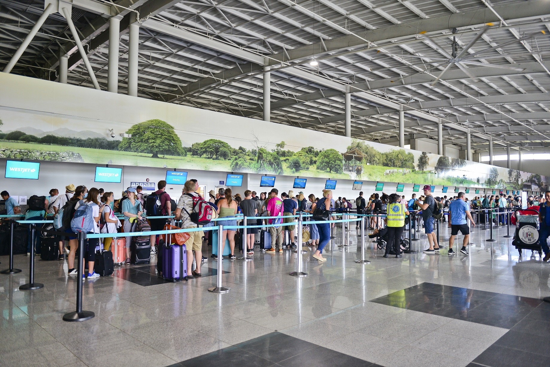 Guanacaste Airport Terminal, Costa Rica.jpg