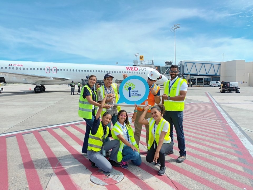 Teams celebrating ACA 3 in Dominican Republic, VINCI Airports.jpg