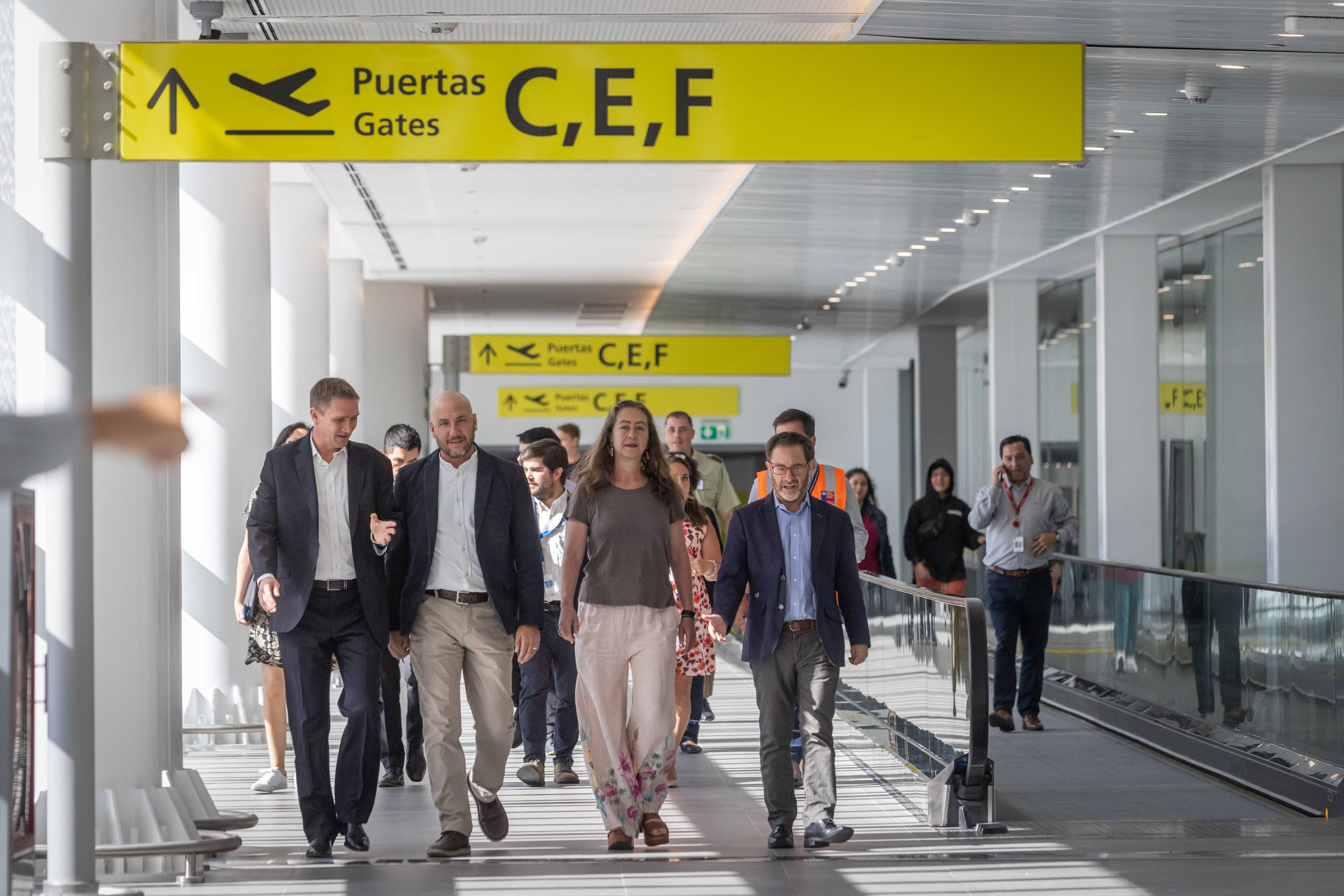 Juan Carlos Garcia, Veronika Kunze and François-Régis Le Miere visiting the new international terminal of Santiago airport, VINCI Airports.jpg