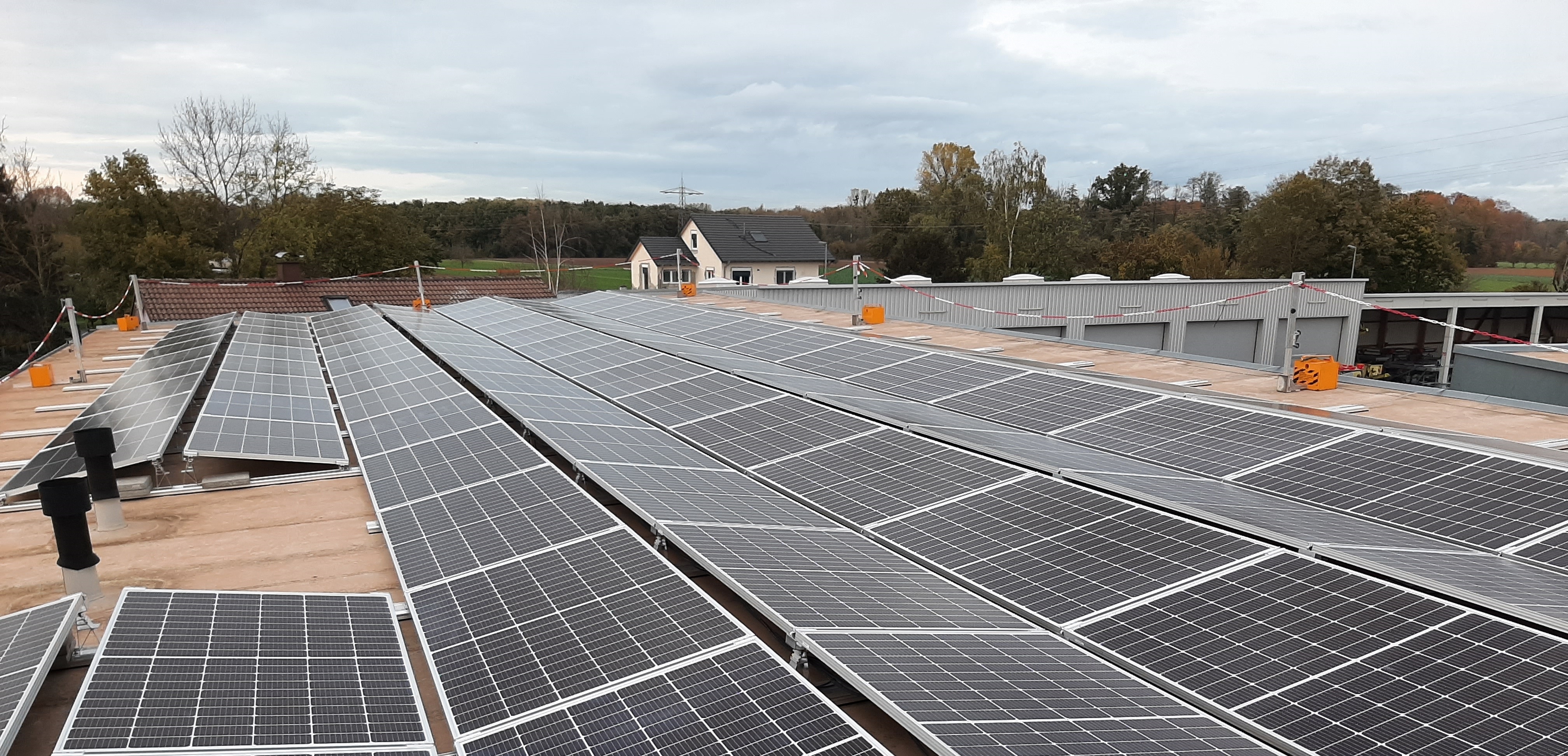 Solar panels on the A5 highway project's offices, Germany, VINCI Highways.jpg