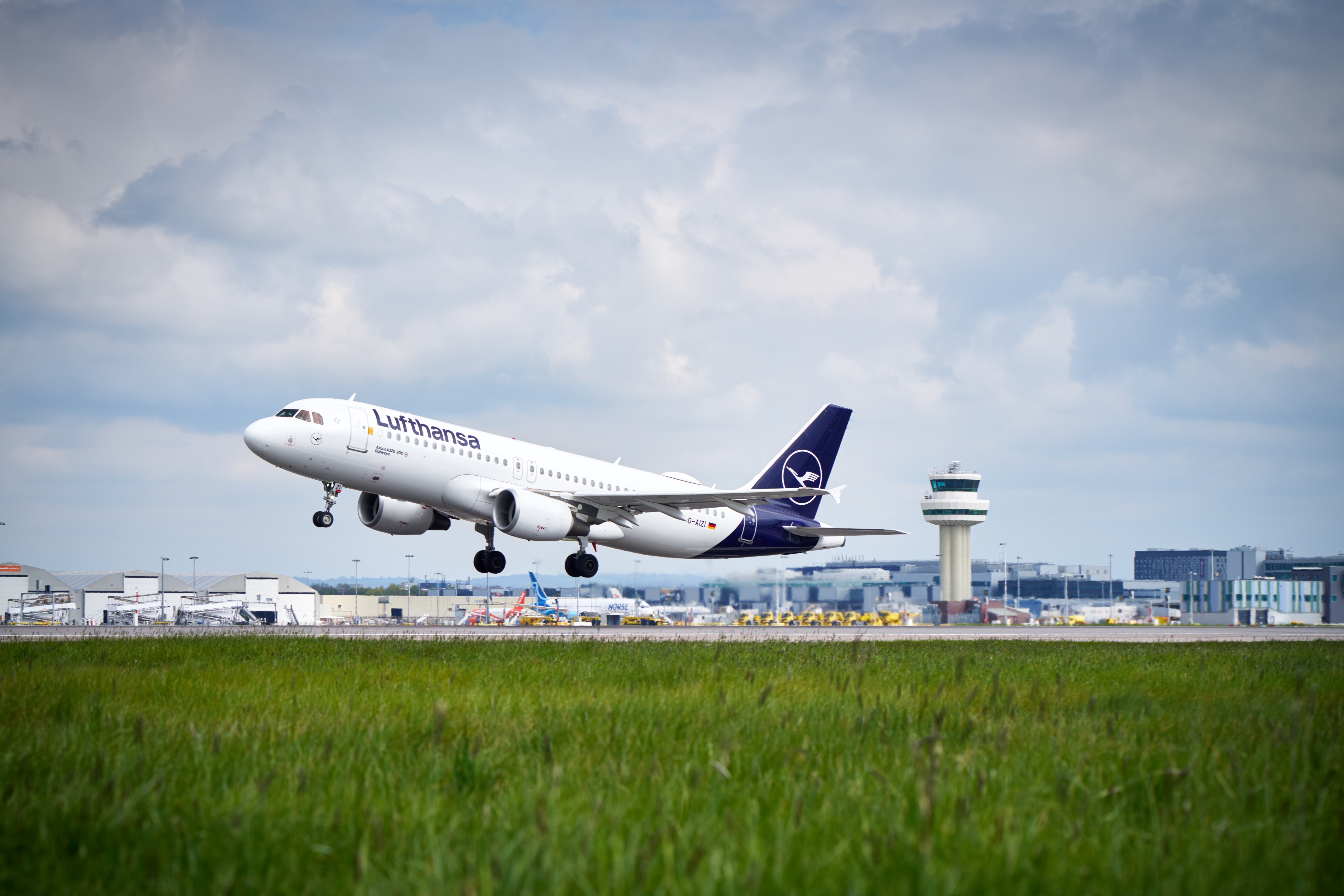 Lufthansa GAL 24-4-23-0597.jpg