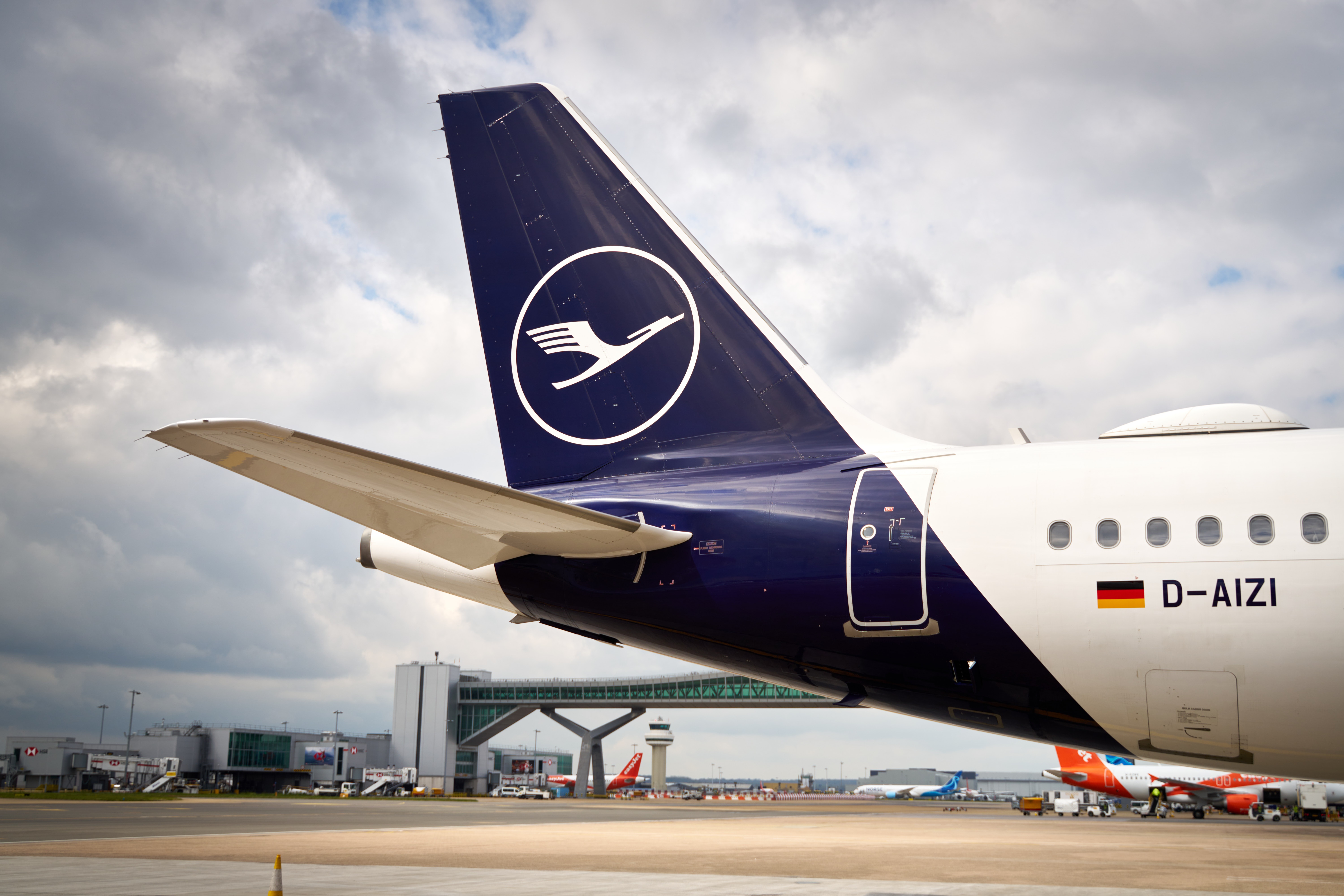 Lufthansa GAL 24-4-23-0467.jpg