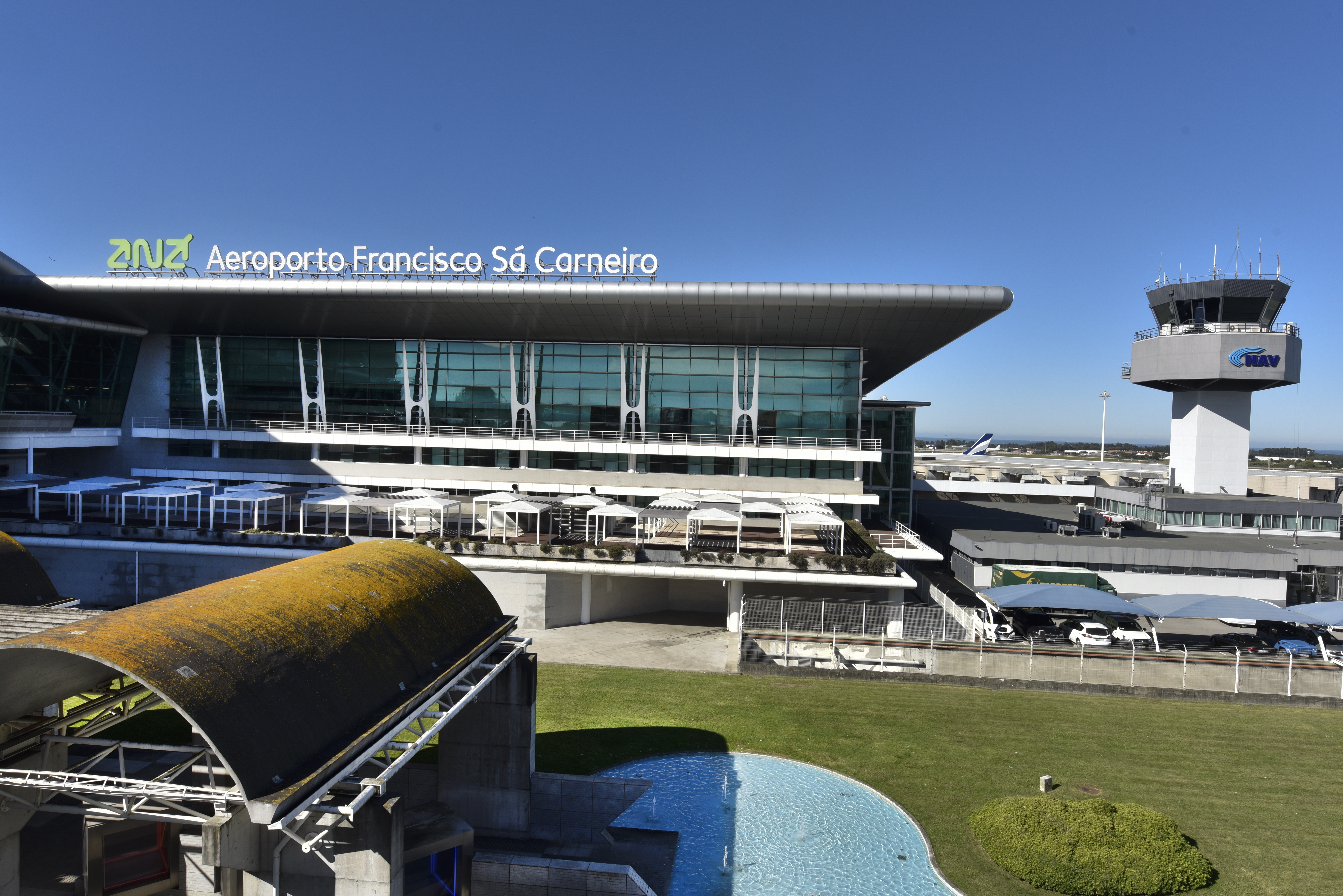 Porto airport Portugal - VINCI Airports.jpg