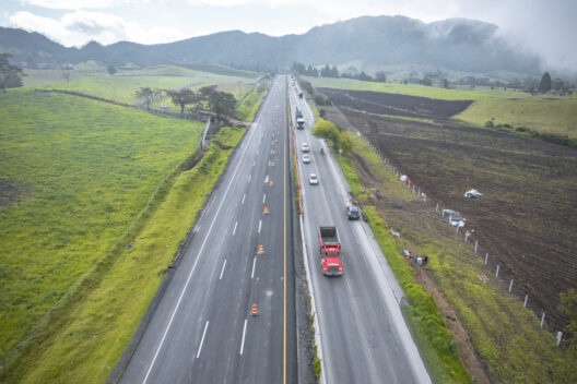 xTERCER-CARRIL-GRANADA-DJI_0252-528x352.jpg.pagespeed.ic.oWzVM762_I.jpeg