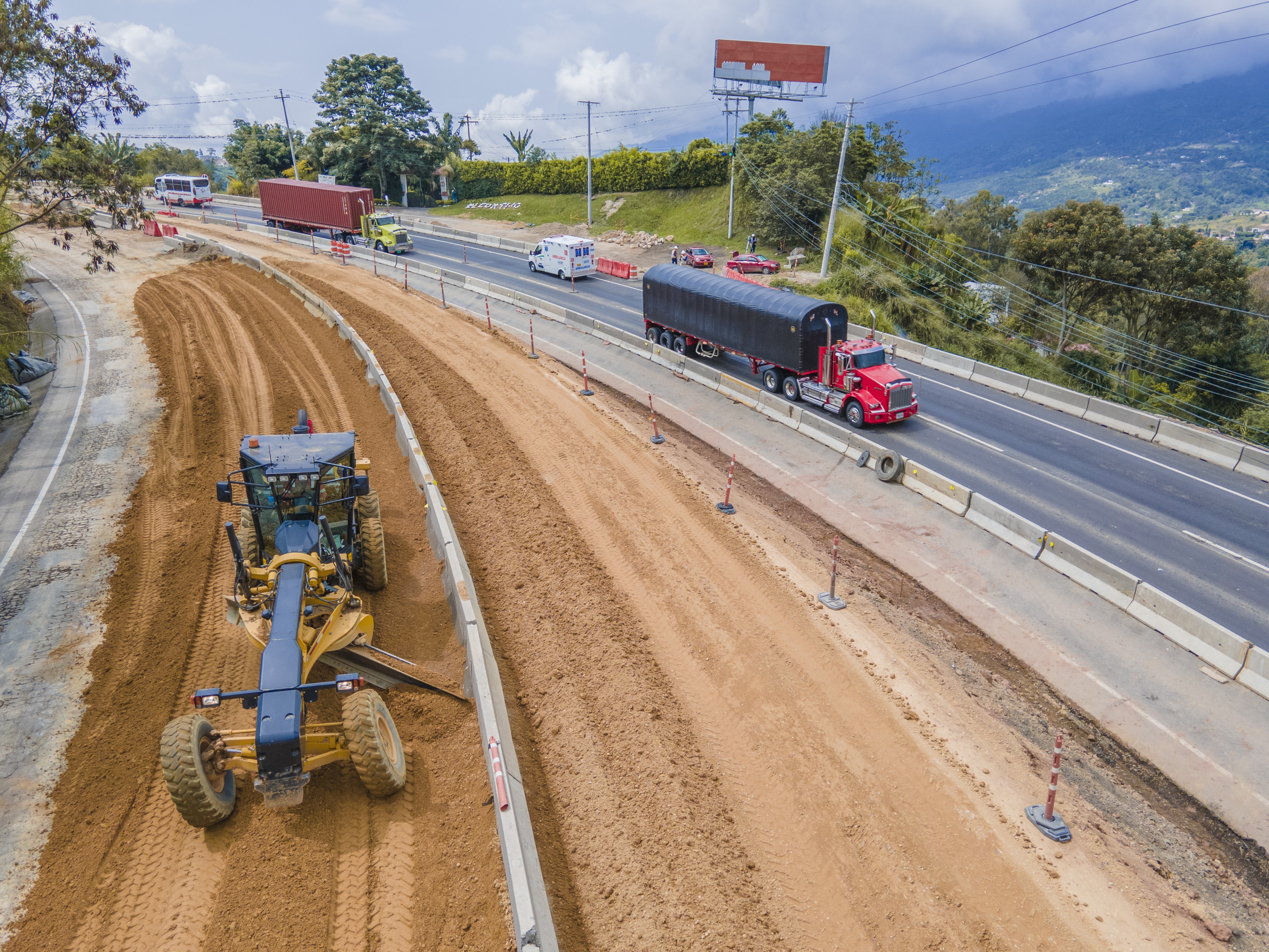 Pr 75 Av de obra Kartodromo- SilvaniaDJI_0229.jpg