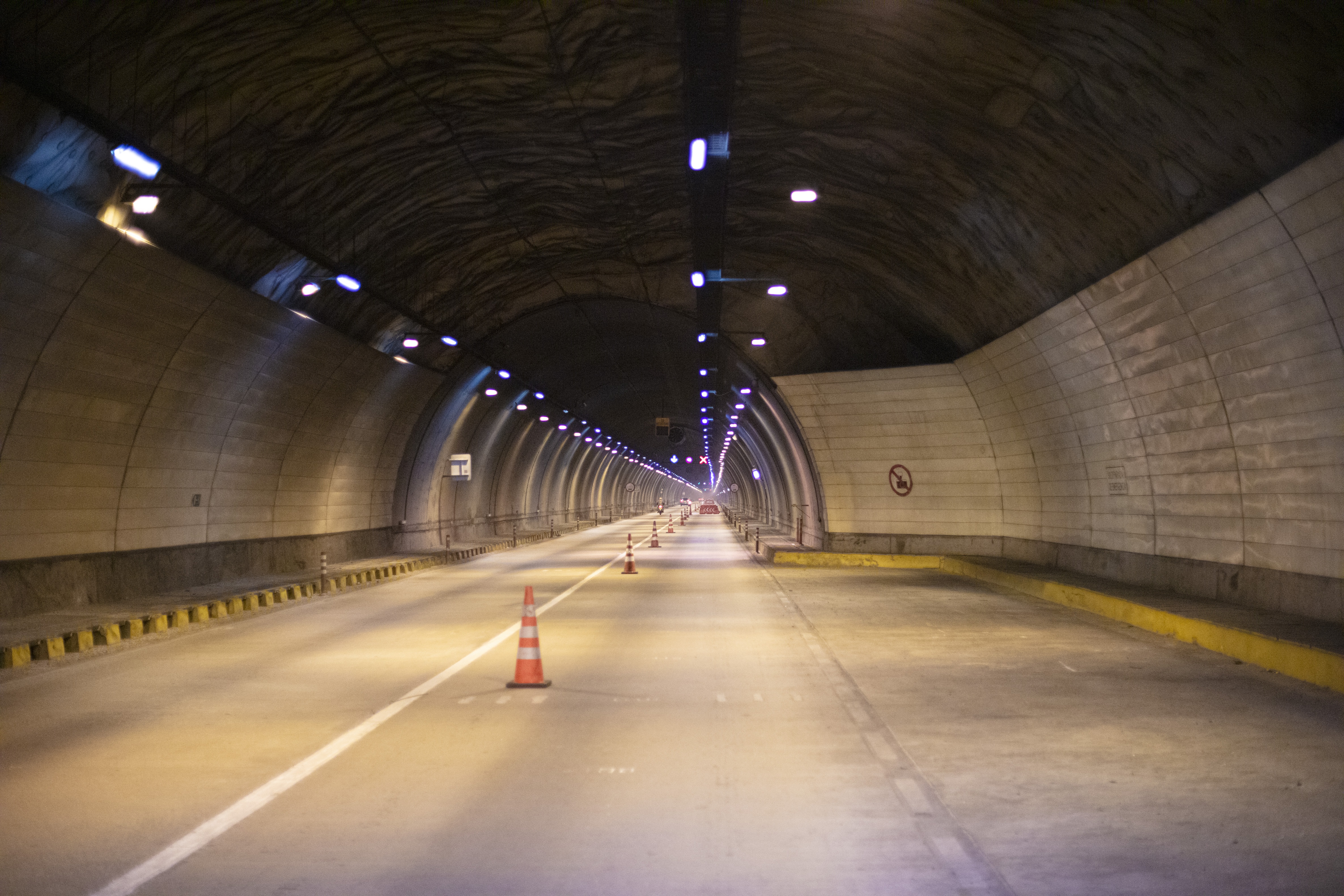 Túnel Guillermo León Valencia (Sumapaz)2.jpg