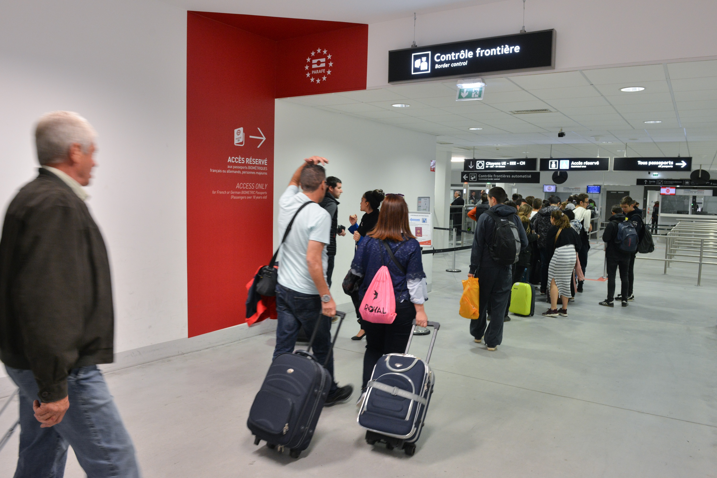 SAS automatiques pour contrôler les identités à Lyon-Saint Exupéry