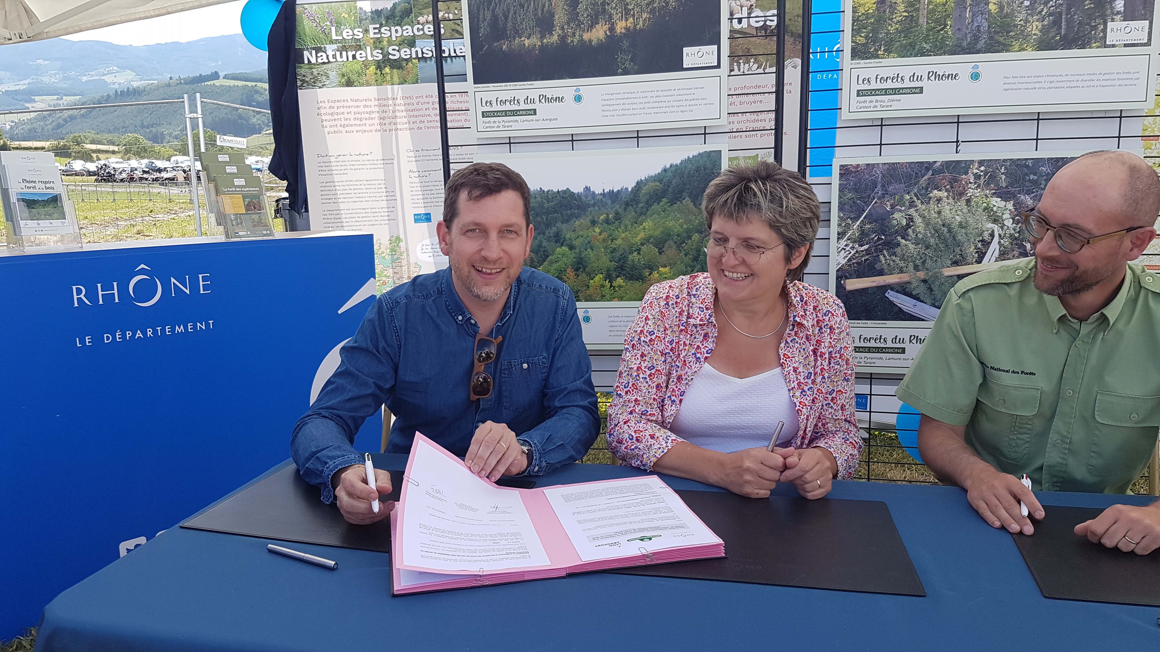 SIGNATURE PUITS CARBONE LA PYRAMIDE .jpg