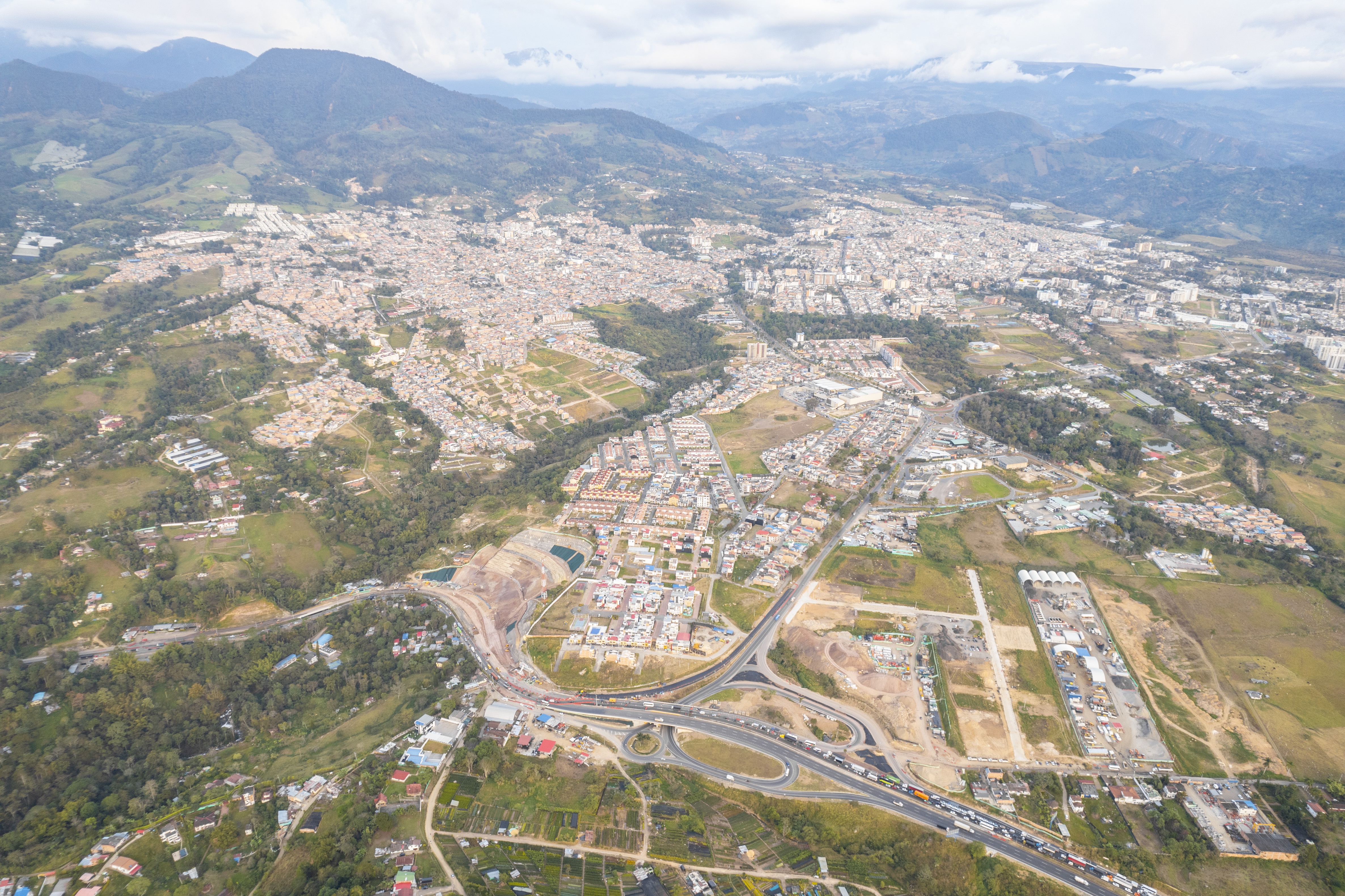 CUCHARAL- TALUDES - PTE PEATONAL_DJI_0169.jpeg