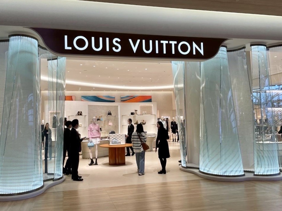 20231205_VINCI Airports_KIX T1_Louis Vuitton boutique.png