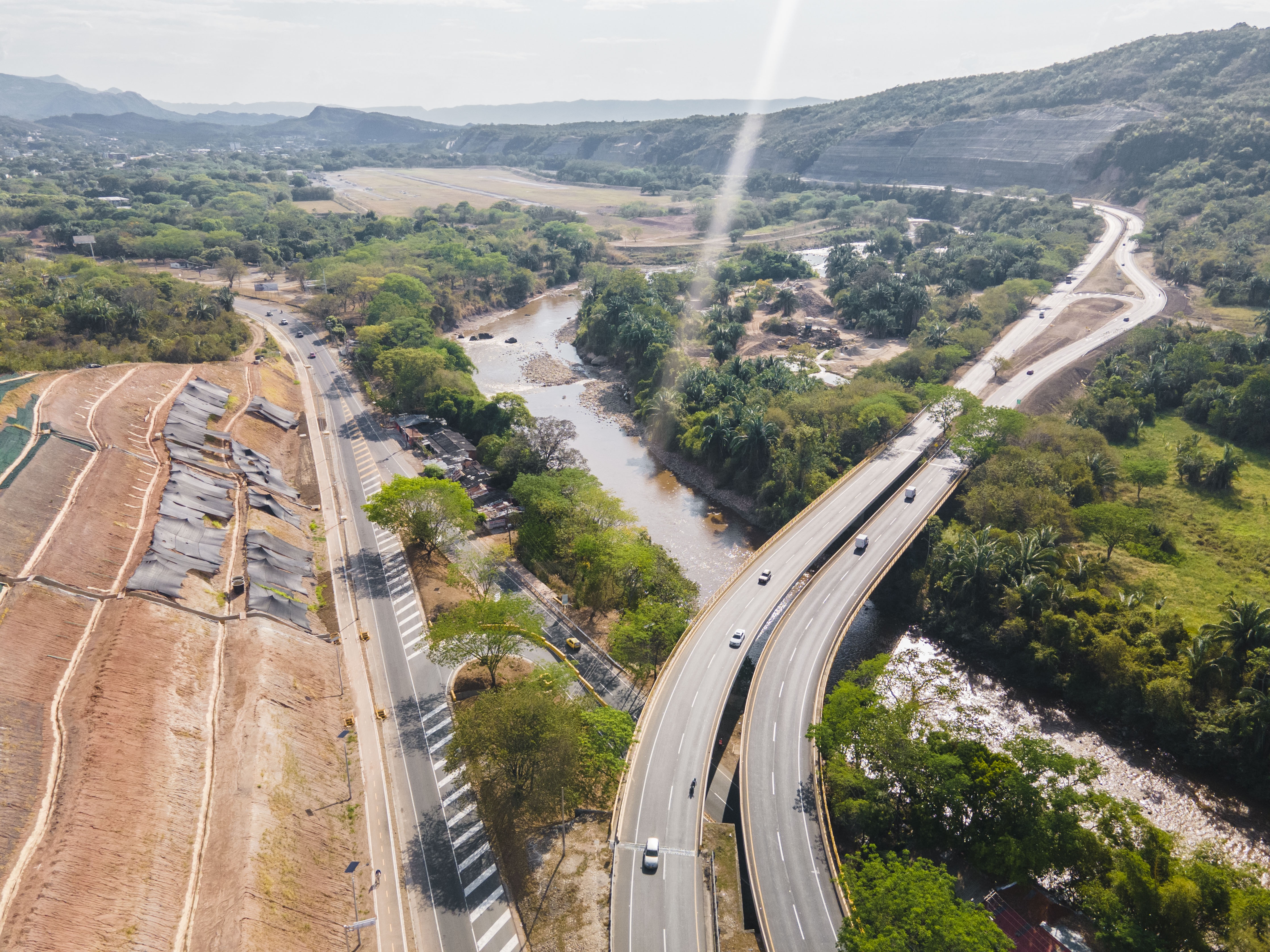 VIADUCTO VARIANTE GIRARDOT 1.jpg