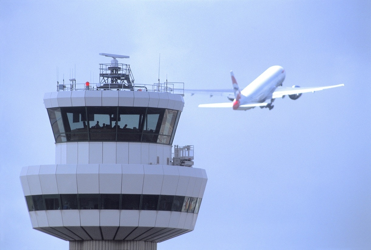 control-tower-with-aircraft-11111.jpg