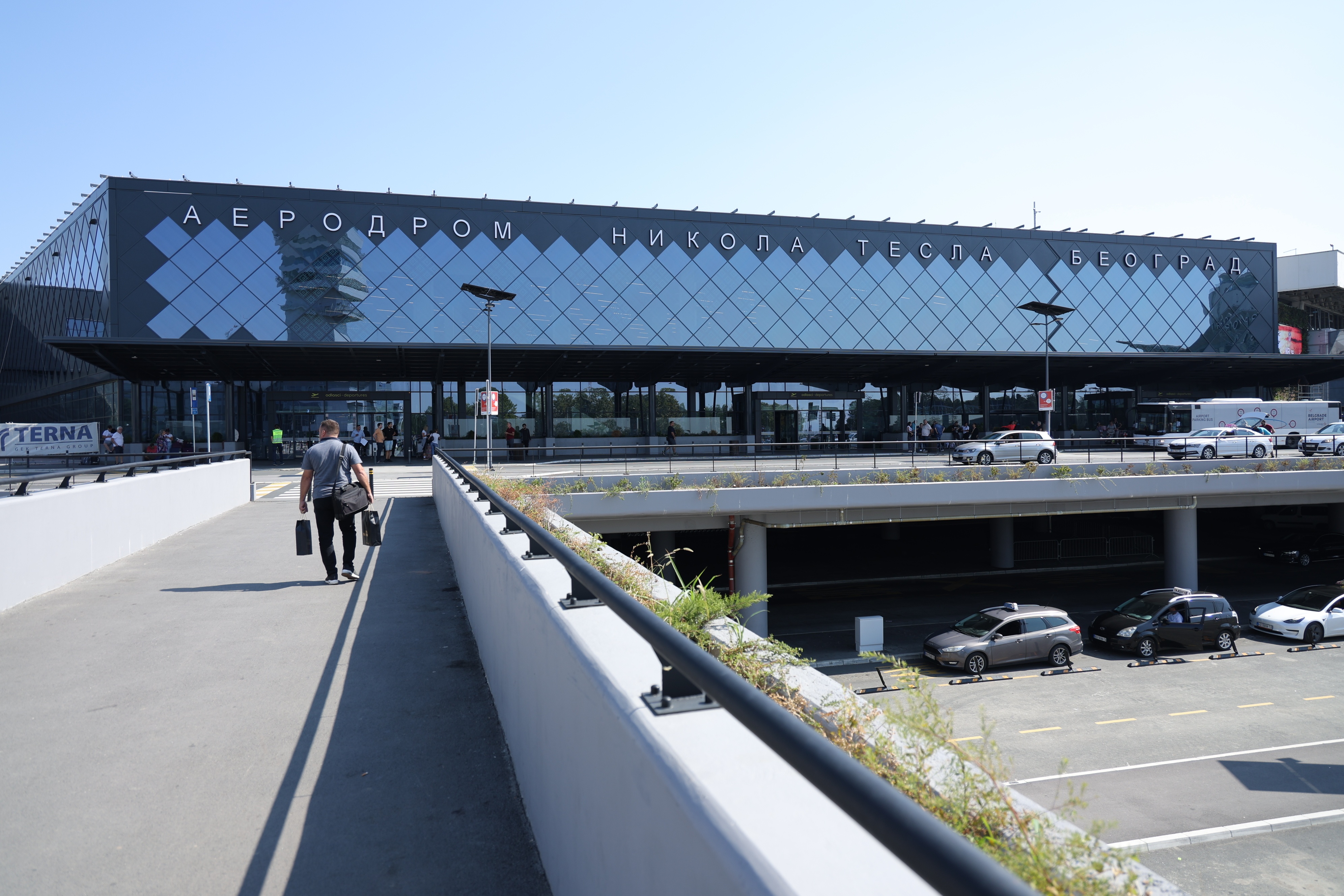 Airport exterior_Belgrade_VINCI Airports_Vladimir Nesovic (2).JPG.jpg